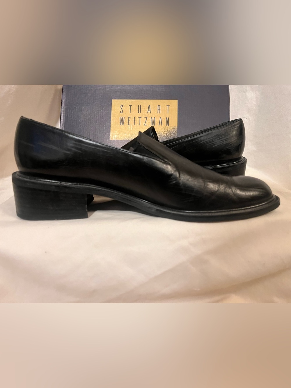 STUART WEITZMAN Classic Black Leather Loafers. Size 9N. VTG, IN ORIGINAL BOX